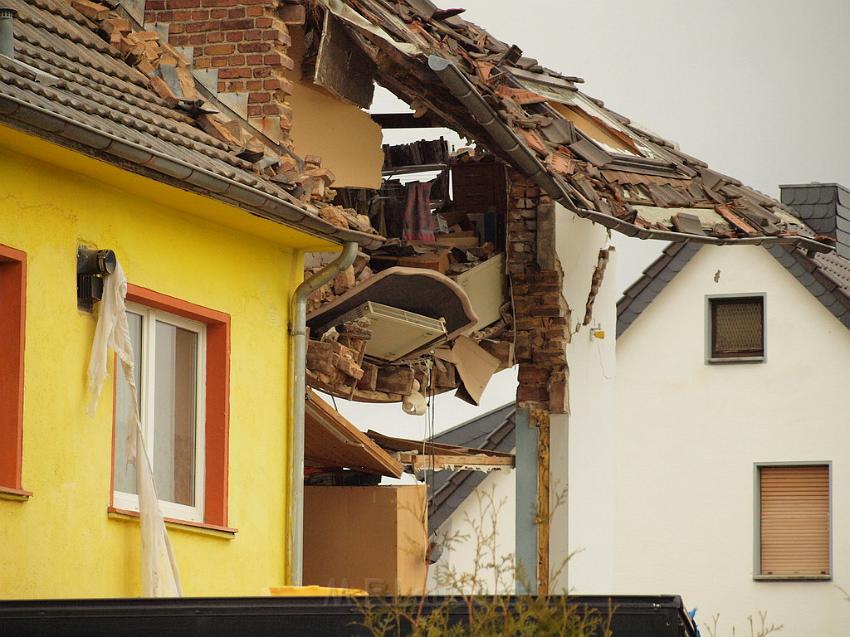 Hausexplosion Bruehl bei Koeln Pingsdorferstr P482.JPG